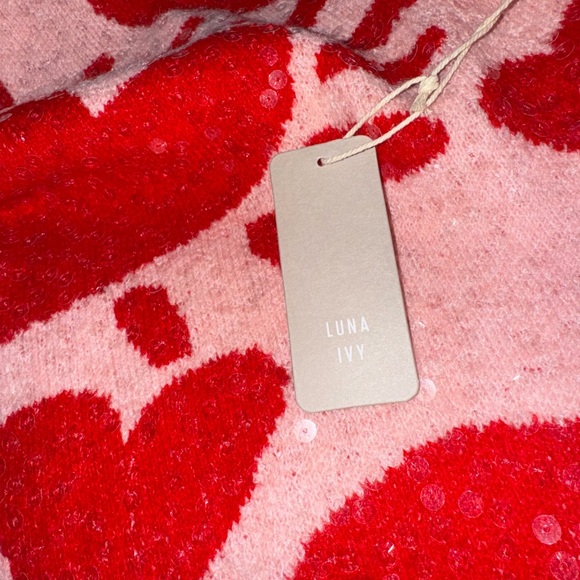 LUNA IVY Pink & Red Heart Sweater - Picture 3 of 5